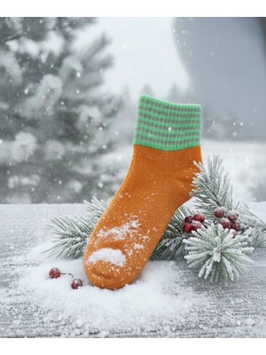 Turuncu Mavi Turkuaz Yeşil Renklerde Termal Çorap