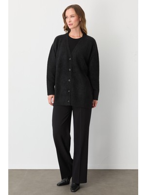 Mutlu Ertan Kadın Angored Yırtmaç Detaylı Triko Hırka Siyah 20223