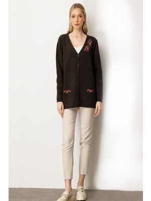Mutlu Ertan Kadın Nakış Detaylı Triko Hırka Kahve 20221