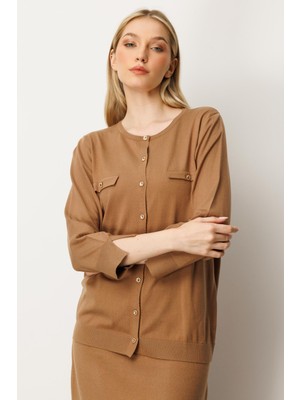 Mutlu Ertan Kadın Cep Detaylı Düğmeli Triko Hırka Camel 20228