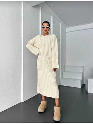 Kupakızı Krem Renk Oversize Model Triko Elbise