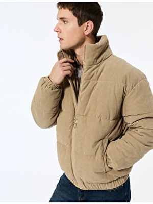 Koton Dik Yaka Uzun Kollu Cep Detaylı Fermuarlı Fitilli Kadife Kışlık Şişme Mont