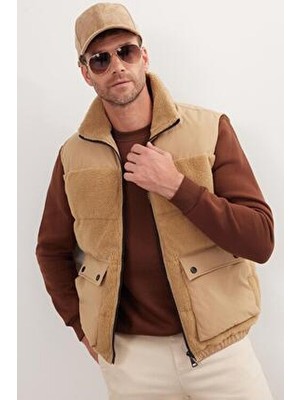 Tudors Erkek Regular Fit Klasik Kesim Kürk Detaylı Dik Yaka Çift Cepli Sıcak Tutan Taş Yelek