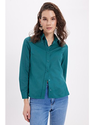 Tudors Kadın Slim Fit Dar Kesim Uzun Kollu Pamuklu Vücuda Oturan Dokulu Yeşil Basic Gömlek