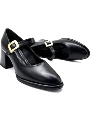 Kindep Atkı Toka Detaylı Topuklu Günlük Kadın Ayakkabı Siyah