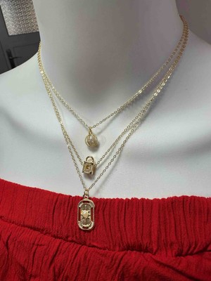 Uno Di Famiglia 3 ' Lü Çelik Charm Kolye Seti , Kristal Taşlı Kolye , Kilit Figürlü Kolye , Inci Detaylı Kolye