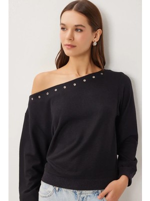 Afri Kadın Siyah Kuşgözü Detaylı Asimetrik Yaka Sweatshirt - Metal Halkalı Tek Omuz Salaş Bluz