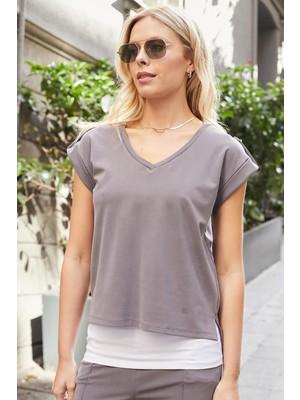 Jument Kadın Modal Ipeksi Likralı Kumaş V Yaka Duble Kollu Apoletli Yanları Yırtmaçlı T-Shirt Bluz-Antrasit