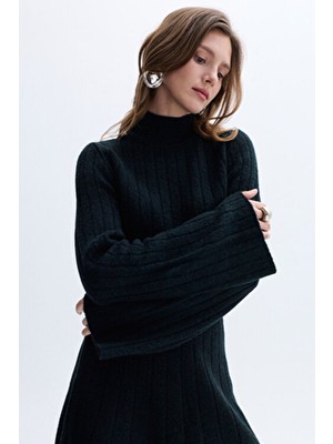 Mudo Loose Fıt Dik Yaka Kazak