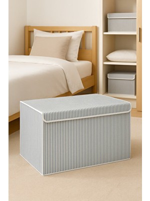 Serstil Orta Boy Kapaklı Kutu Hurç – Kıyafet Battaniye Saklama Kutusu Organizer 50X40X30 cm - Gri Çizgili