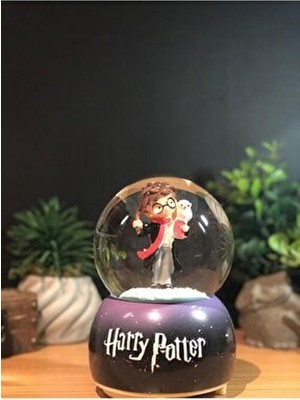 Lapidaria Harry Potter Temalı Işıklı Müzikli Püskürtmeli Kar Küresi Büyük Boy Çok Renkli