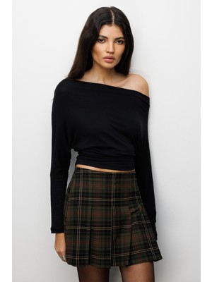 Mixray 4796 Kadın Asimetrik Yaka Uzun Kollu Basic Bluz Siyah