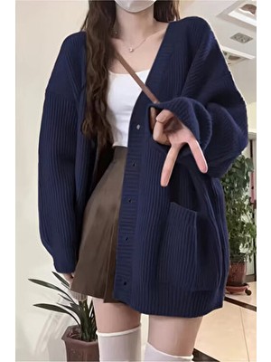 Tarz Cool Kadın Oversize Cepli Düğmeli V Yaka Triko Hırka