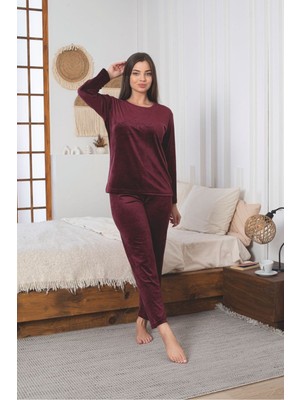 Asel Kadın Kırmızı Renk Likralı Kadife Pijama Takımı