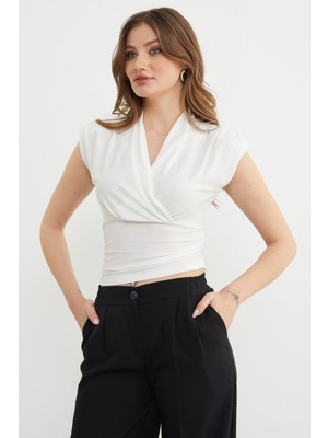 FullaModa Omuz Vatkalı Kruvaze Yaka Bluz