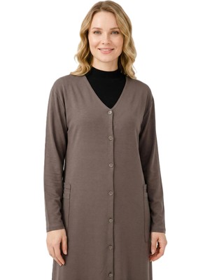 Oppland Kadın Önü Düğmeli Çift Cepli Normal Kesim Likralı Yuvarlak Yaka Turlu Viskon Penye Kumaş Uzun Anne Hırka