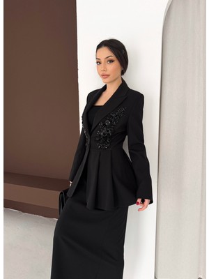 Vuntal El Işlemeli Volanlı Blazer Etekli Ikili Takım
