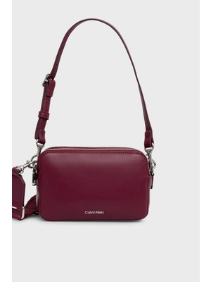 Calvin Klein Logolu Ayarlanabilir Askılı Çanta LV04F3165GZ1K Bayan Çanta LV04F3165G Z1K