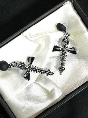 Dükkan Design Skull Cross Gotik Küpe