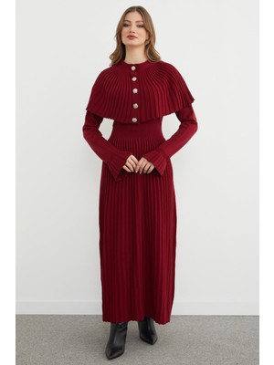 FullaModa Fullamodest Düğmeli  Pelerinli Kol Detaylı Triko Elbise