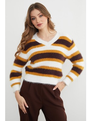 FullaModa Sakallı Şeritli V Yaka Triko Kazak