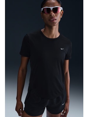 Nike Kadın Dri-Fıt Kısa Kollu Koşu Üstü