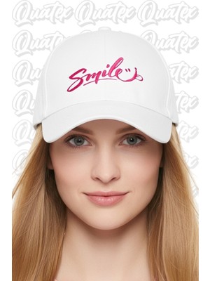 Quatex Smile Nakışlı Şapka – Beyaz %100 Pamuk Gabardin Unisex Model