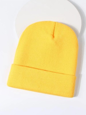 Quatex Sarı Düz Desenli Unisex Katlamalı Triko Bere, Kış Sezonu İçin Rahat ve Şık