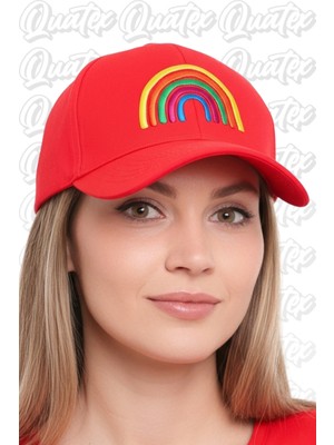 Quatex Gökkuşağı Nakışlı Şapka – Kırmızı %100 Pamuk Gabardin Unisex Model