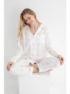 Dofi Kadın 1780  Ekru Gülen Kalp Desenli Pijama Takımı – Uzun Kollu, Düğmeli, Aerobin Kumaş