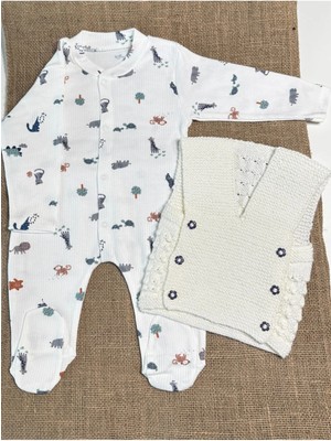 0-6 Ay El Örgüsü Beyaz Yelek ile Tulumdan Oluşan Hediye Seti