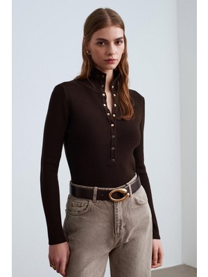 Tena Kadın Kahve Boğazlı Çıtçıt Detaylı Uzun Kollu Bluz