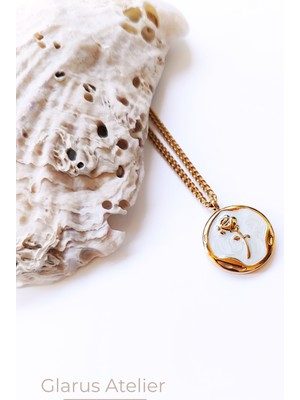 316L Çelik Beyaz Sedef Gül Model Kolye