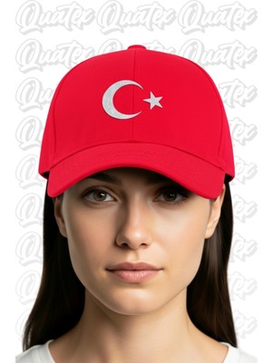 Quatex Ay Yıldız Nakışlı Şapka – Kırmızı %100 Pamuk Gabardin Unisex Model
