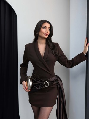 Esra Helvacı Kruvaze Yaka Tokalı Mini Elbise