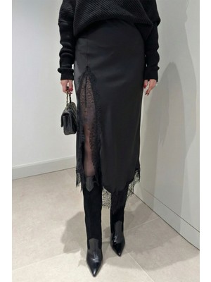 Magarde Asimetrik Kesim Dantel Detaylı Saten Etek- Siyah