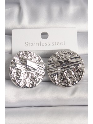 Marsilyan Pirinç Gümüş Renk Işlemeli Daire Plaka Model Kadın Küpe