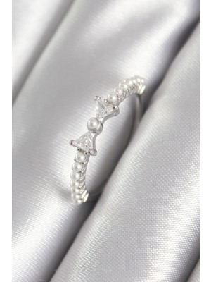 Marsilyan Pirinç Gümüş Renk Zirkon Taşlı Kurdele Model Inci Detay Kadın Yüzük