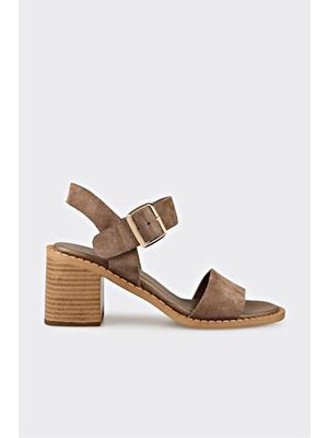 Elle Kadın Vizon Deri Sandalet 7 cm Topuklu Günlük Kullanım İçin Şık Tasarım