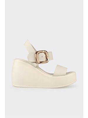 Elle Ekru Deri Kadın Sandalet Dolgu Topuklu Yüksek Topuk ve Poliüretan Taban ile Şık