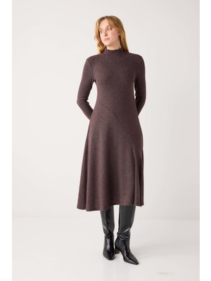 Jimmy Key Acı Kahve Balıkçı Yaka Yumuşak Dokulu Örme Midi Elbise