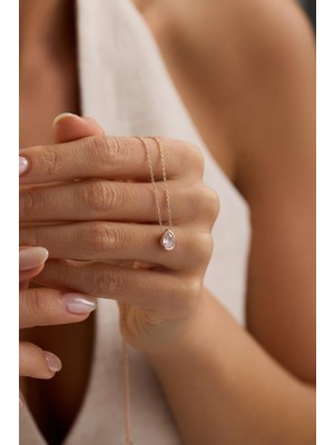 Nereze 925 Ayar Gümüş Rose Kaplama Damla Tasarım Tektaş Kolye