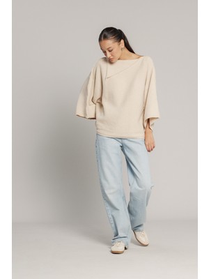 Nisan Triko Yaka Detaylı Triko Kazak