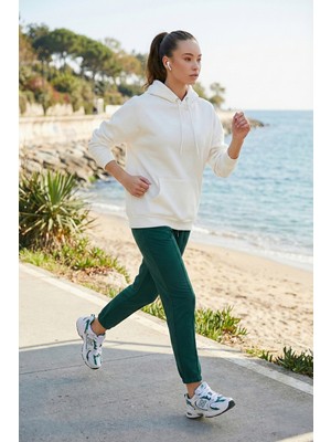 Lela Regular Fit Pamuklu Kapüşonlu Yaka Şardonlu Kışlık Sweat Bayan SWEAT 5863854