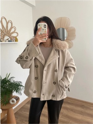 Nihanello Butik Yakası Çıkarılabilir Kürklü Kaşe Ceket