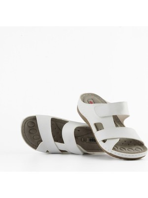 Dr. Klompa Kadın Terlik - Beyaz - Konfor Destekli Yapı Şık Tasarım Yumuşak Taban Günlük Kullanıma Uygun