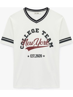 Koton Yarım Kollu Biyeli V Yaka Baskılı Oversize Tişört