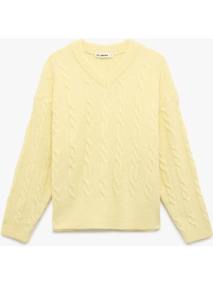 Koton Uzun Kollu V Yaka Saç Örgülü Oversize Kazak