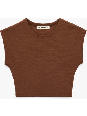 Koton Modal Karışımlı Slim Fit Bisiklet Yaka Kolsuz Crop Tişört