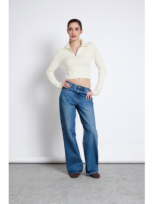 Nisan Triko Fermuarlı Triko Kazak